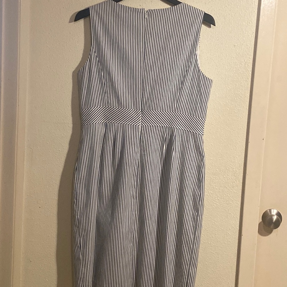 Nice gray and white strip dress size12